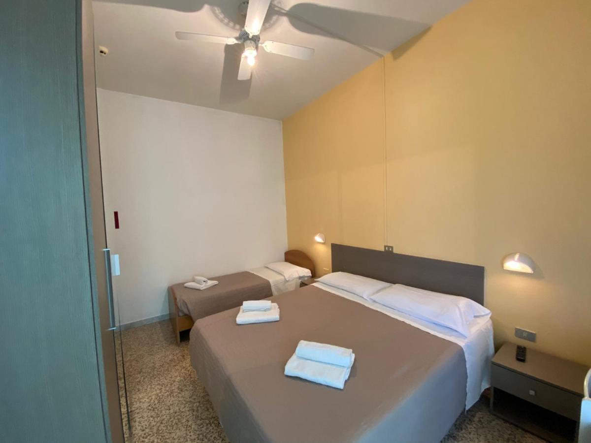 Hotel Britta 리미니 외부 사진