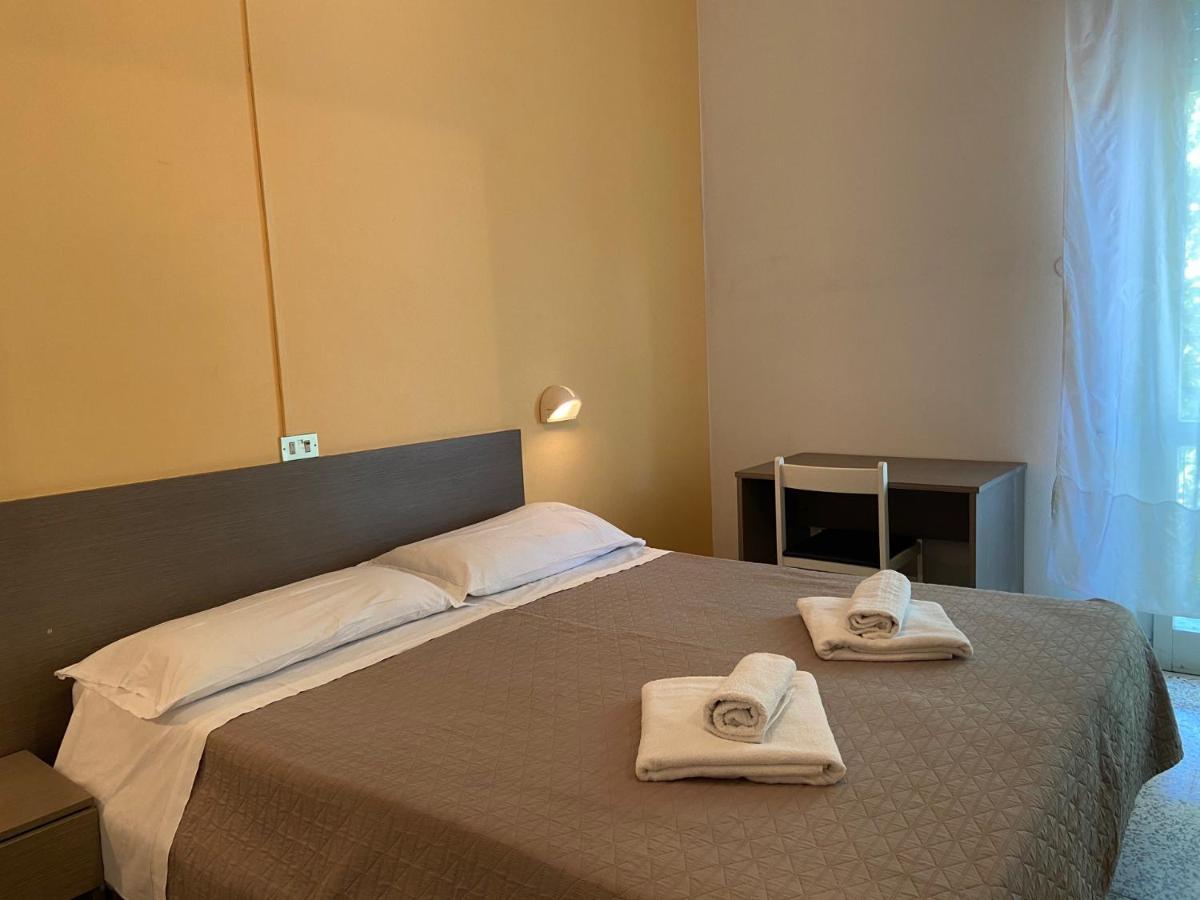Hotel Britta 리미니 외부 사진