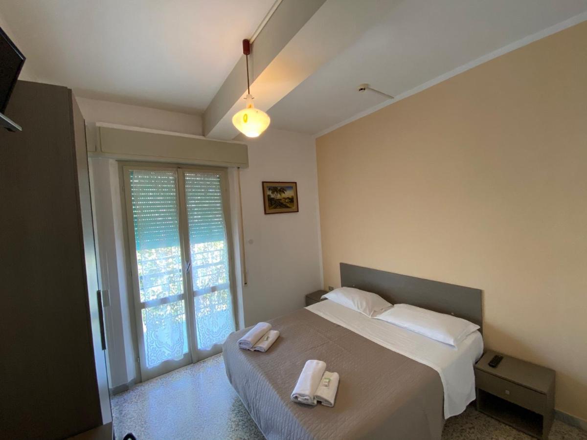 Hotel Britta 리미니 외부 사진